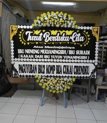 Papan Bunga Duka Stasiun Bekasi