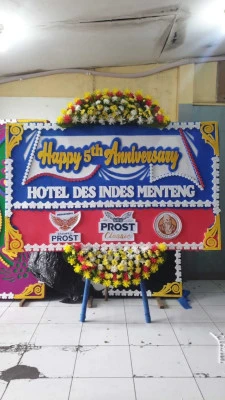 Papan Bunga di Stasiun Bekasi